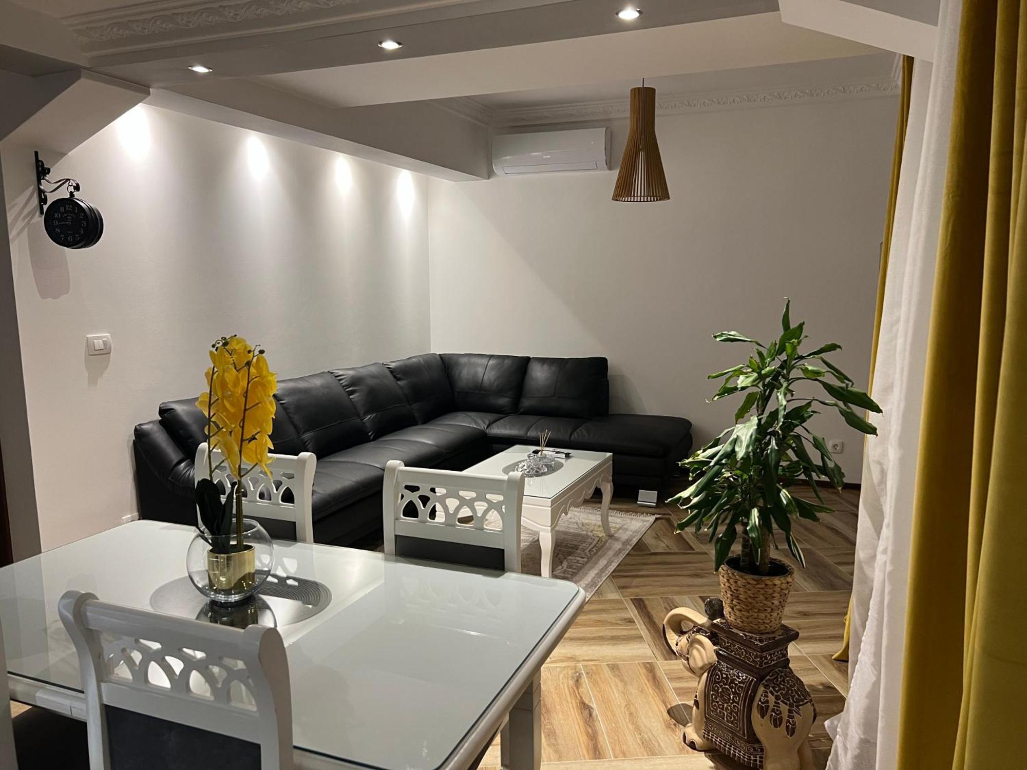 Apartman Scepanovic Niksic Ngoại thất bức ảnh